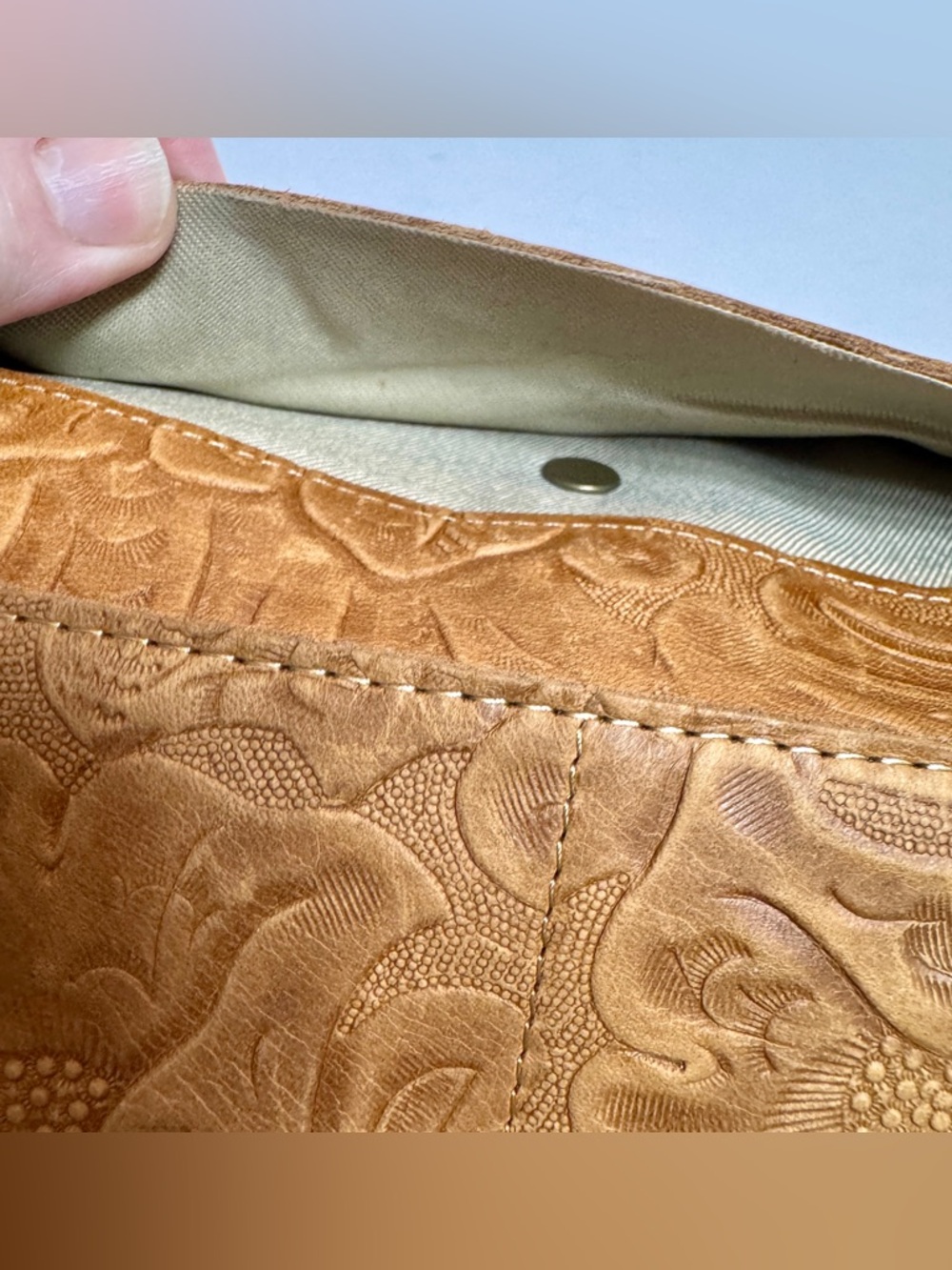 Pre-owned American Leather Co.: Brandy Tooled Trifold Wallet - Picture 12 of 15